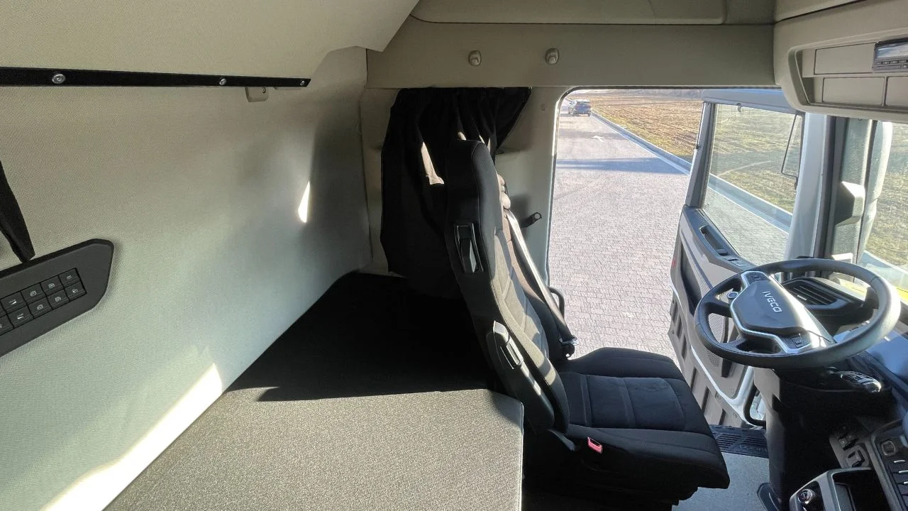 IVECO S-WAY AS440S46T/P (Сідловий тягач, Євро 6)