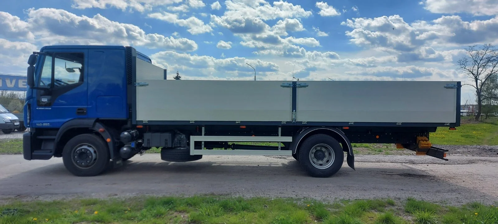 Алюмінієва бортова платформа - д/ш/в: 6400/2550/800мм на базі IVECO EuroCargo