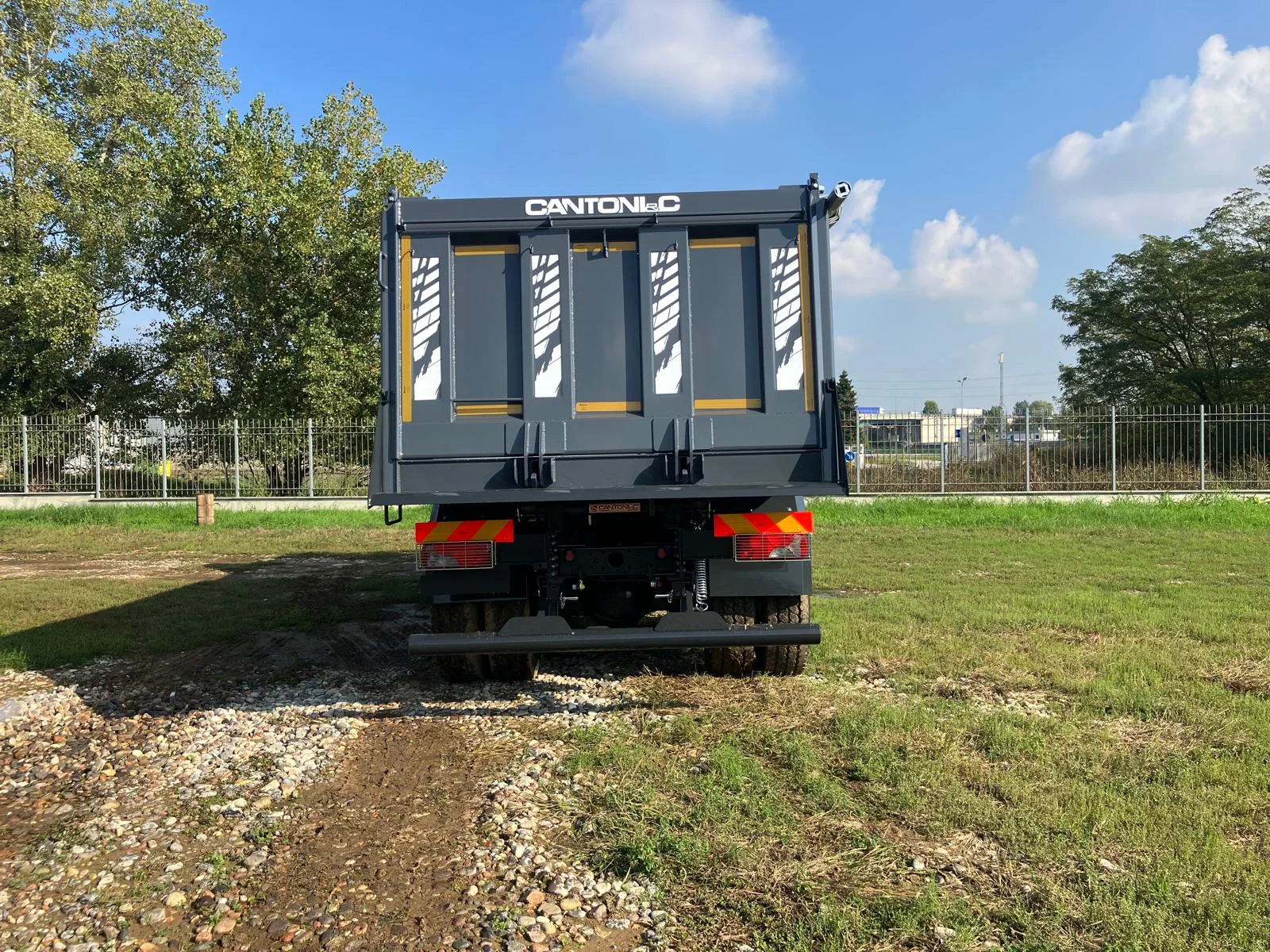 24247128-1708-43e5-8203-802ebb5aba44