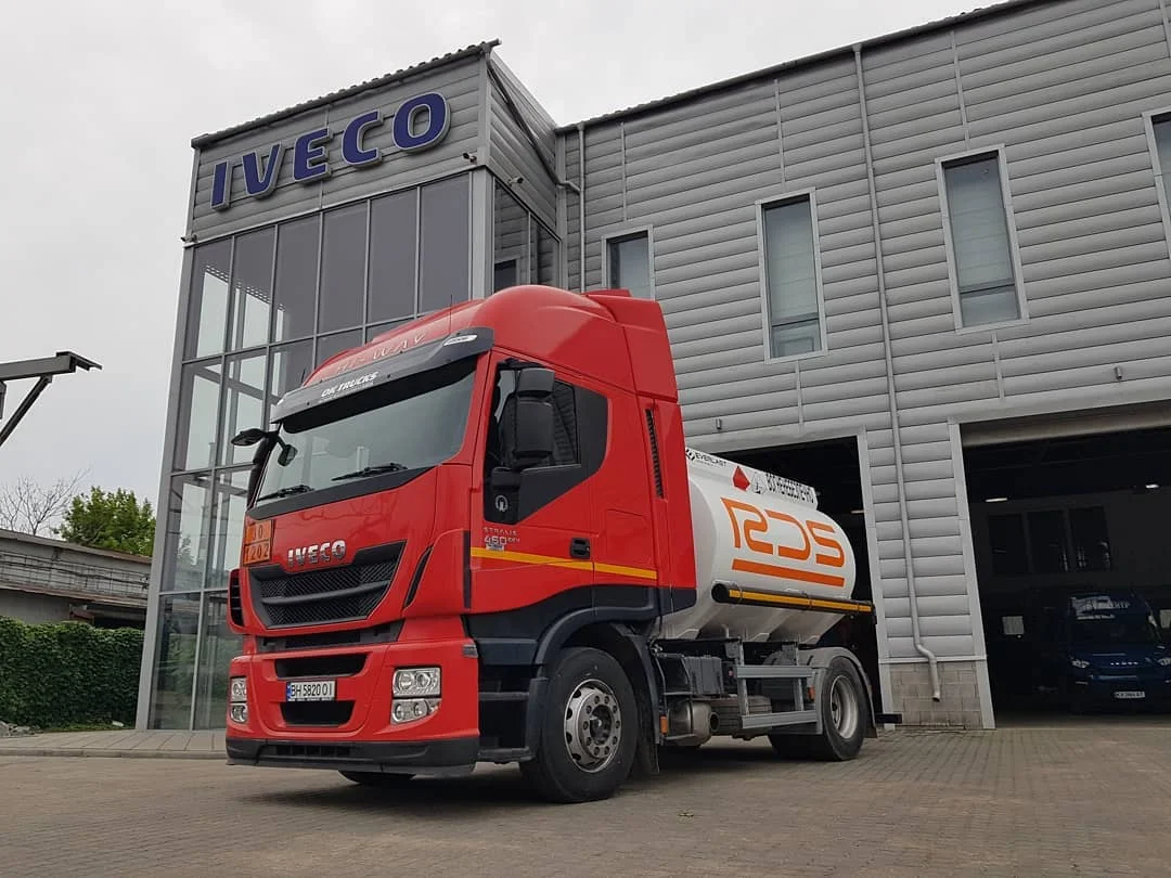 Паливозаправник на шасі Iveco Stralis