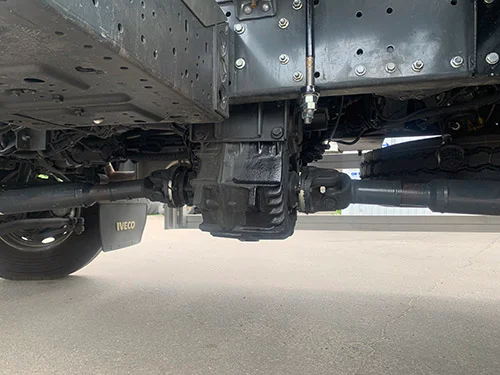 Кран-маніпулятор з бортовою платформою на базі повнопривідного 4х4 IVECO Eurocargo ML150