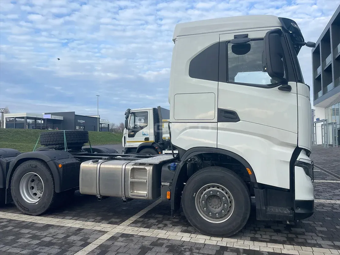 IVECO AS440S57TZ ON+