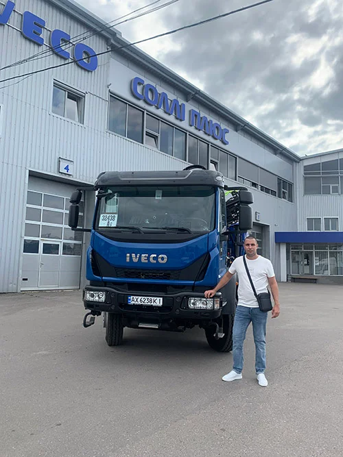 Кран-маніпулятор з бортовою платформою на базі повнопривідного 4х4 IVECO Eurocargo ML150