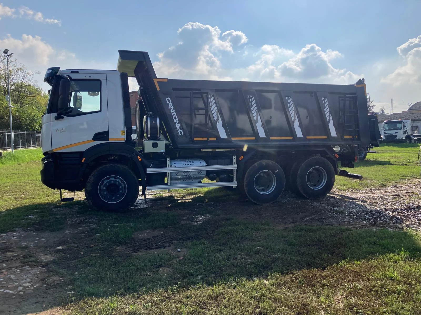 abc59e1c-b1f9-48e1-b540-325aaa1b2409